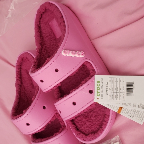 CROCS Shoes - Saweetie Classic Cozzzy Sandal Size 11W/9M NWT
